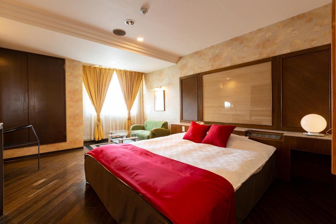 Hotel Liberty Kochi (Adults Only) Esterno foto