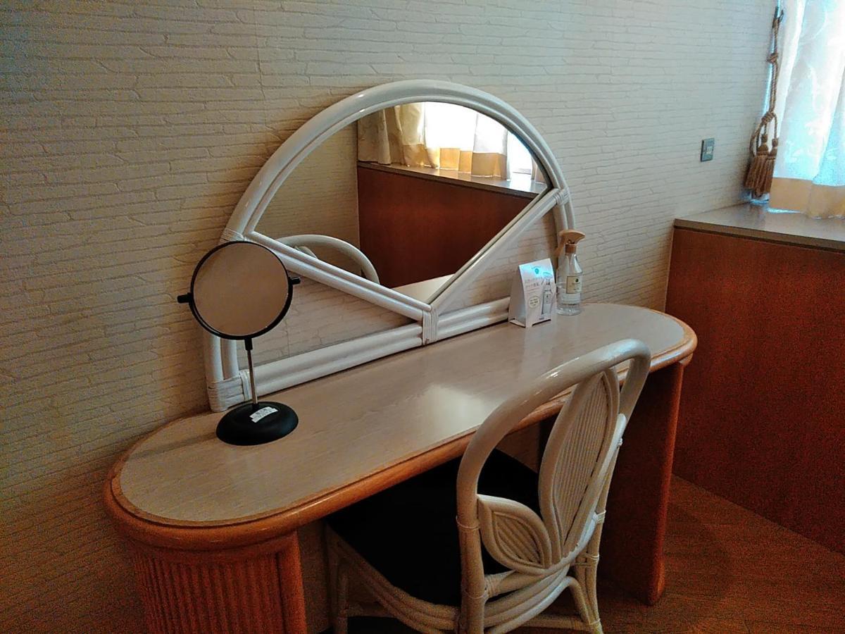 Hotel Liberty Kochi (Adults Only) Esterno foto